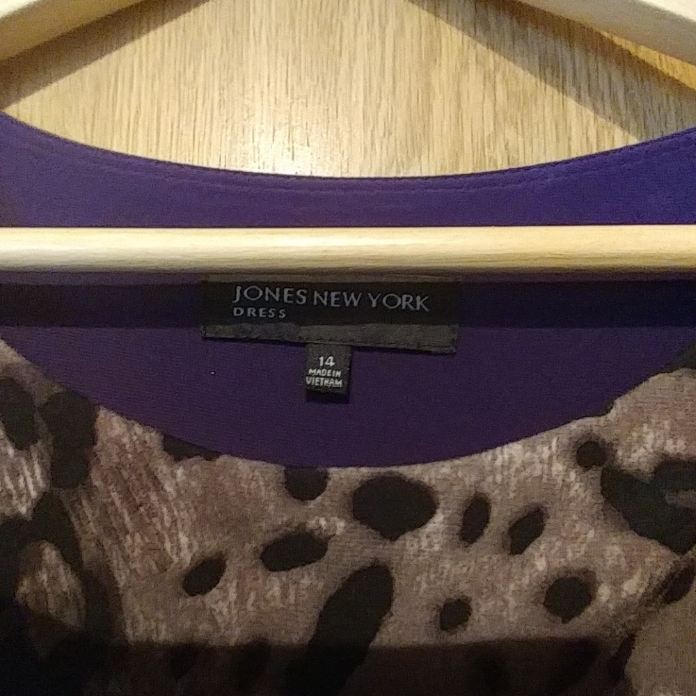 ****Dress*** - Picture 2 of 4