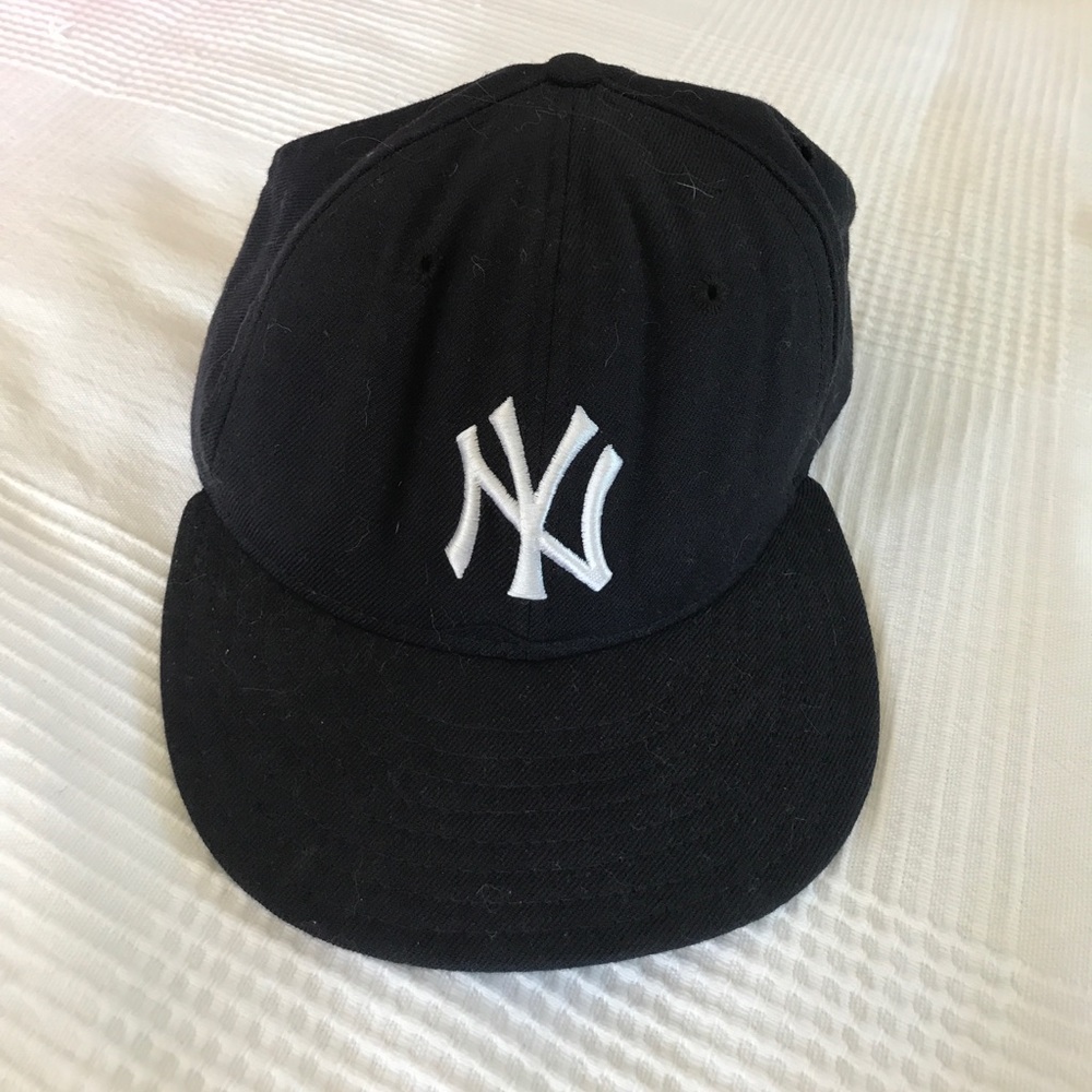 Authentic, classic New York Yankees fan hat