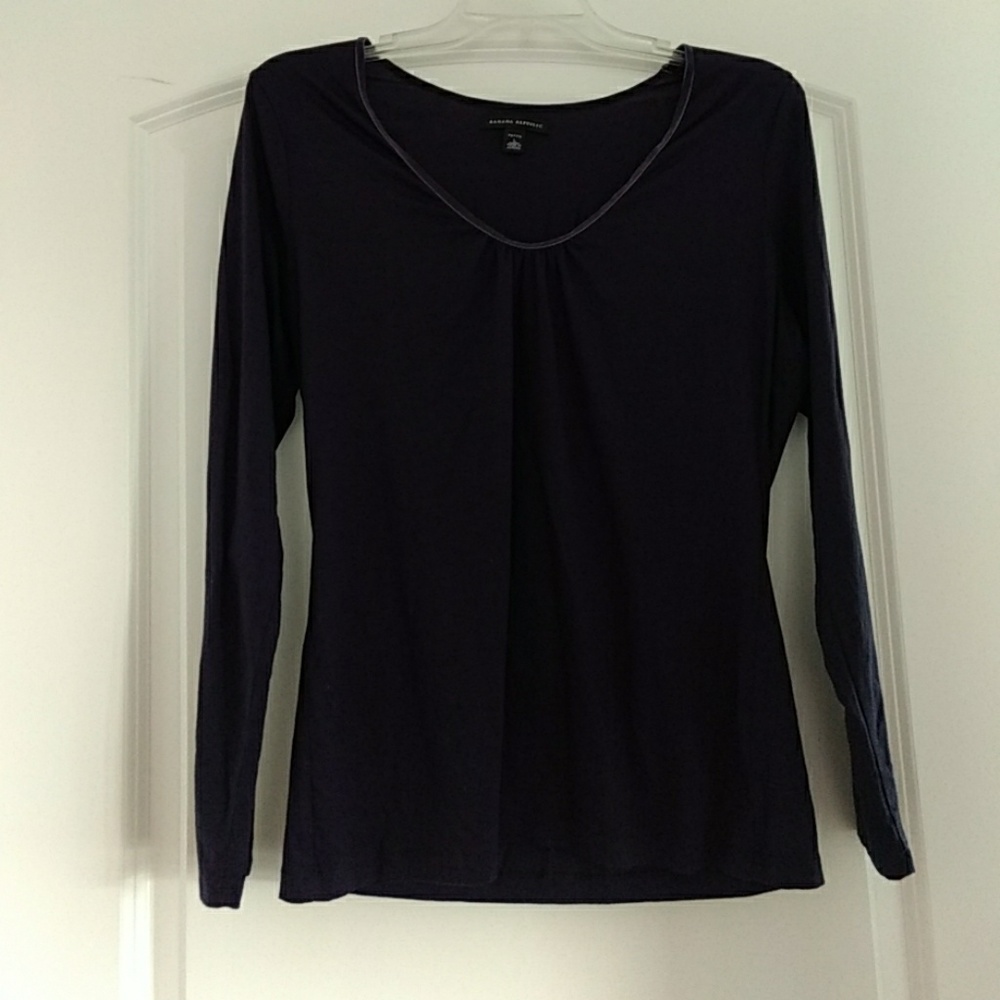 Banana republic scoop neck top