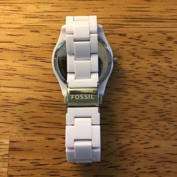 Women's Fossil Watch - Picture 2 of 4