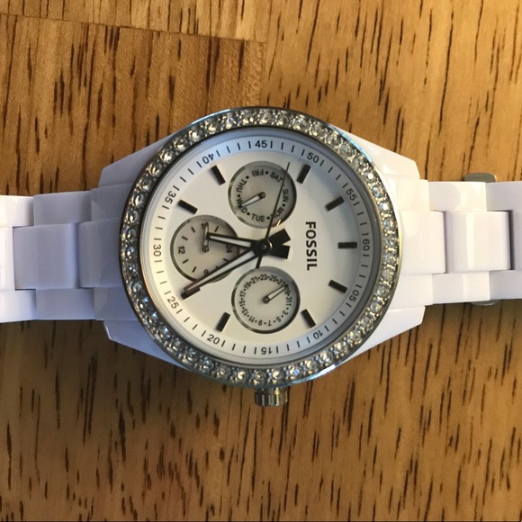 Women's Fossil Watch - Picture 4 of 4