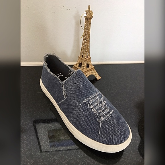 🎉HP🎉 So cute distressed Denim sneakers! - Picture 3 of 4