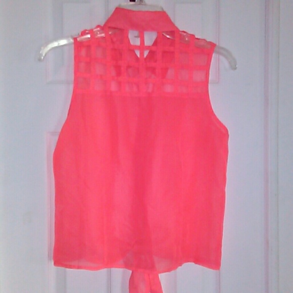 Kirra Cage-back Top❤️❤️ - Picture 2 of 6