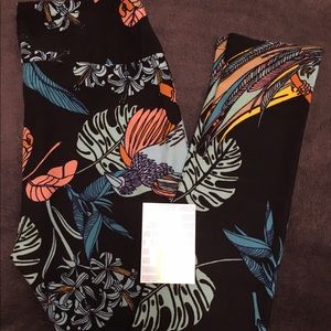 LuLaRoe NWT OS Bird Leggings
