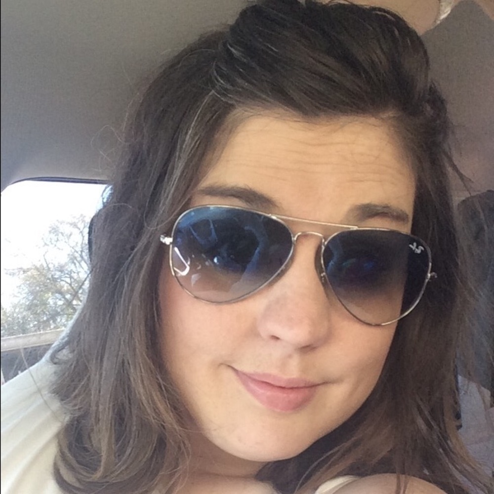 Meet your Posher, Tatum lee