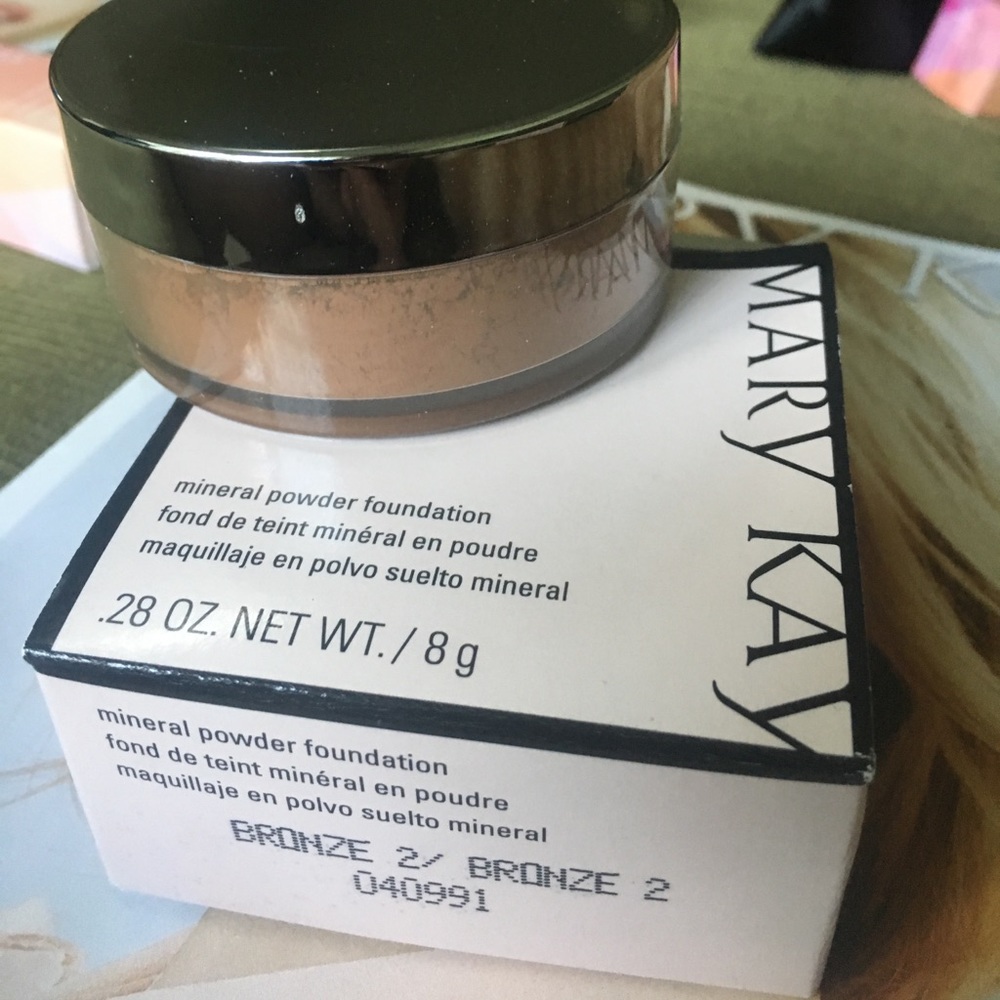 Mary Kay Mineral Powder Foundation Bronze 2