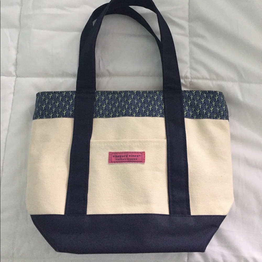 Vineyard vines bag