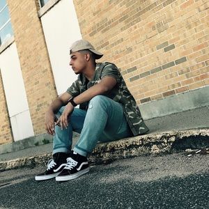 Meet your Posher, Joel