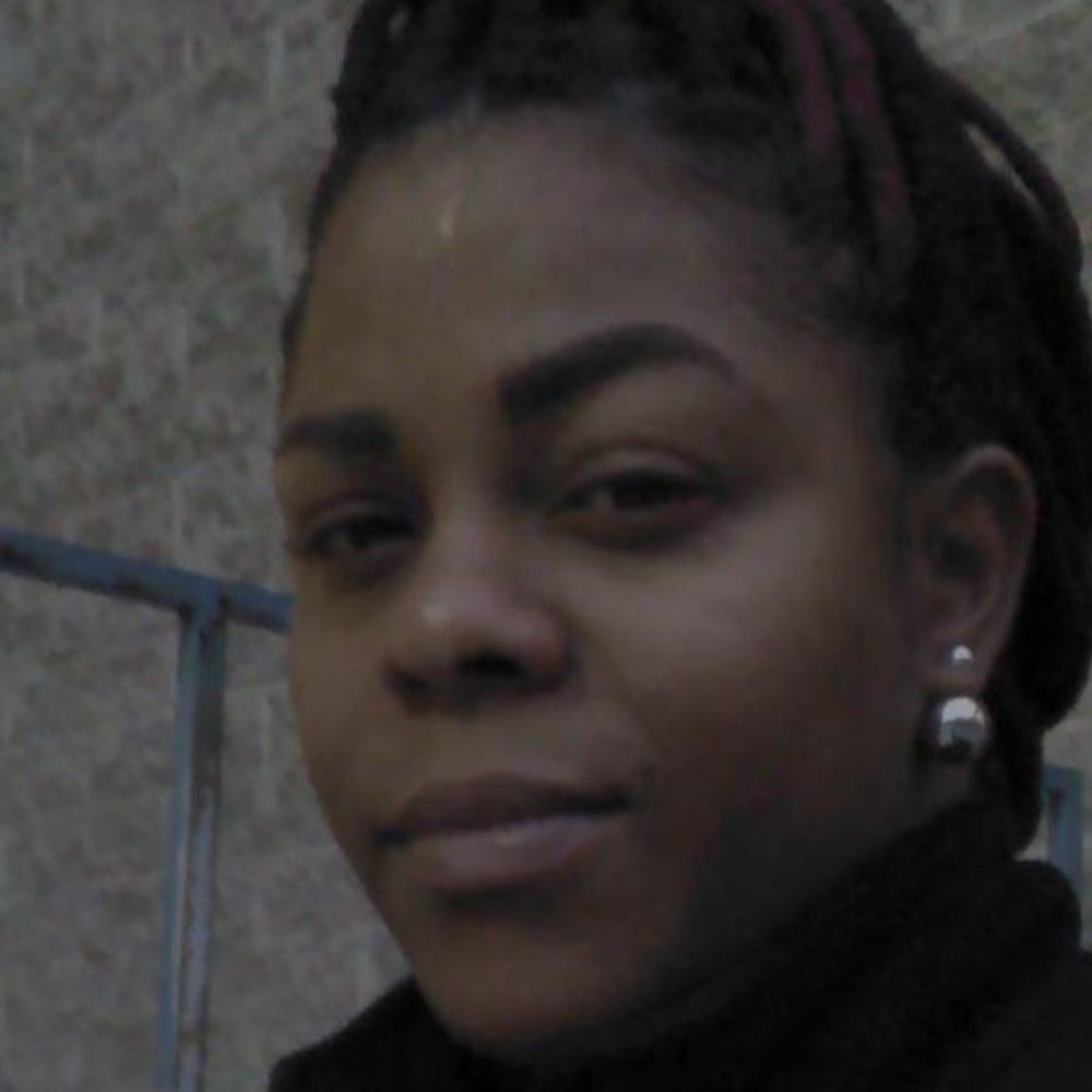 Meet your Posher, Dominique