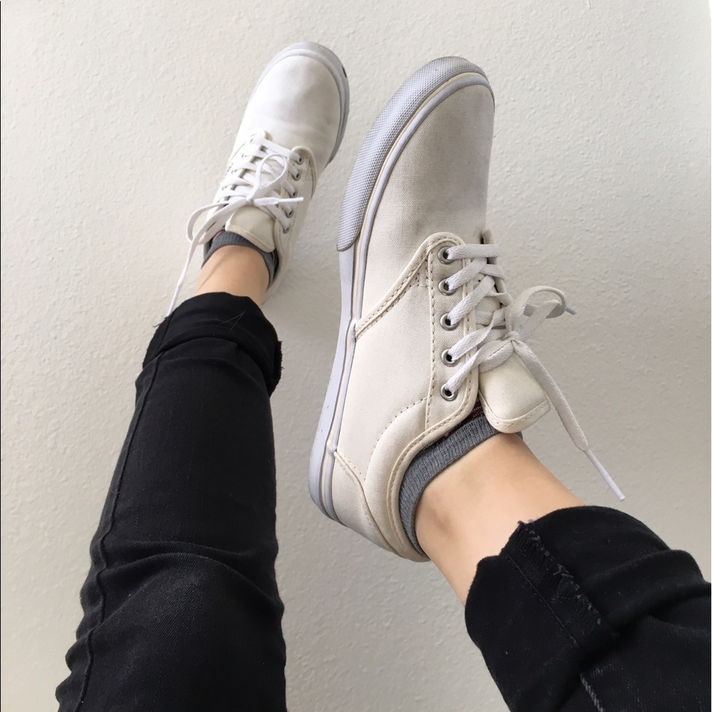 Good as New Creme Vans Size Women's 6