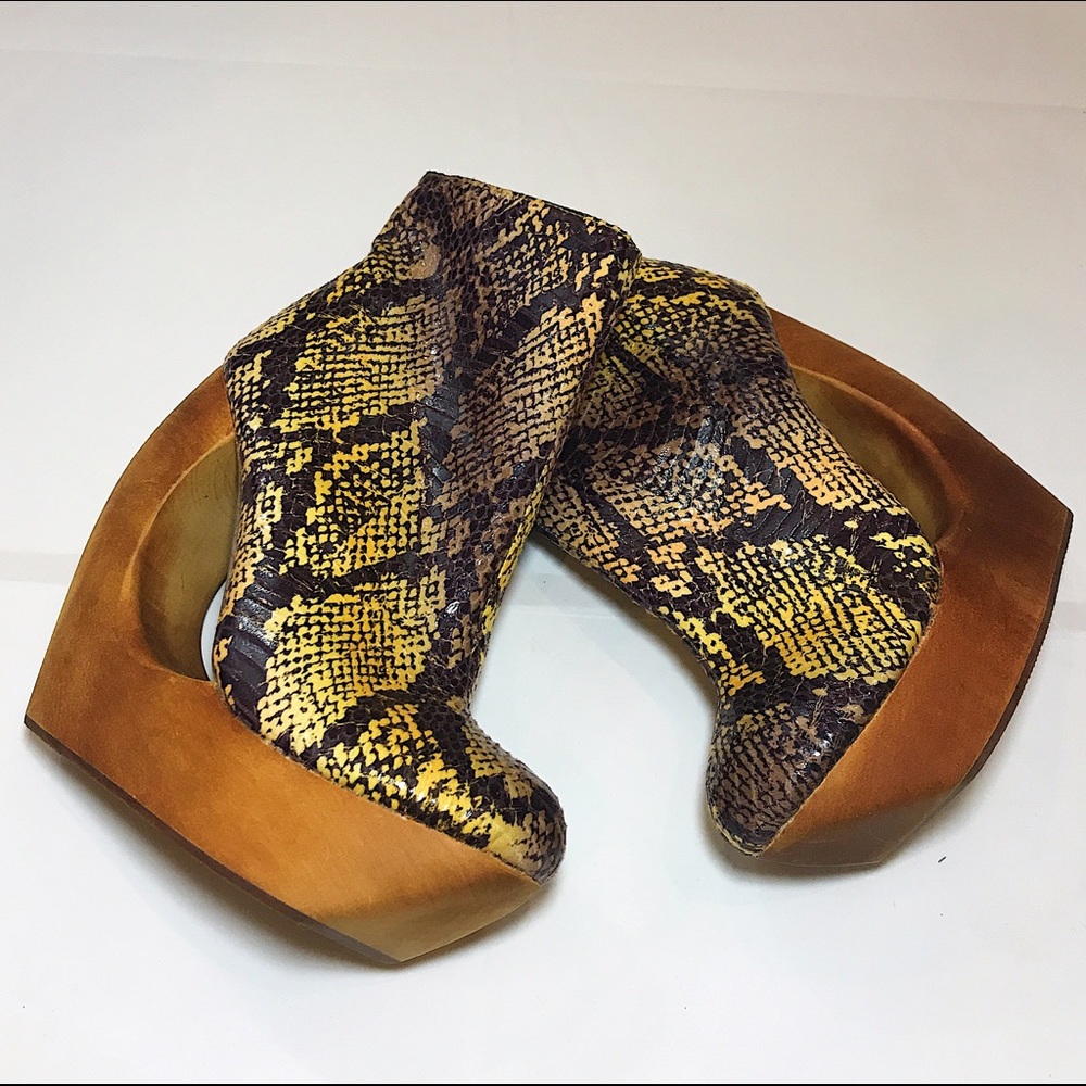 👢JEFFREY CAMPBELL: Python 'Rockaway' Bootie