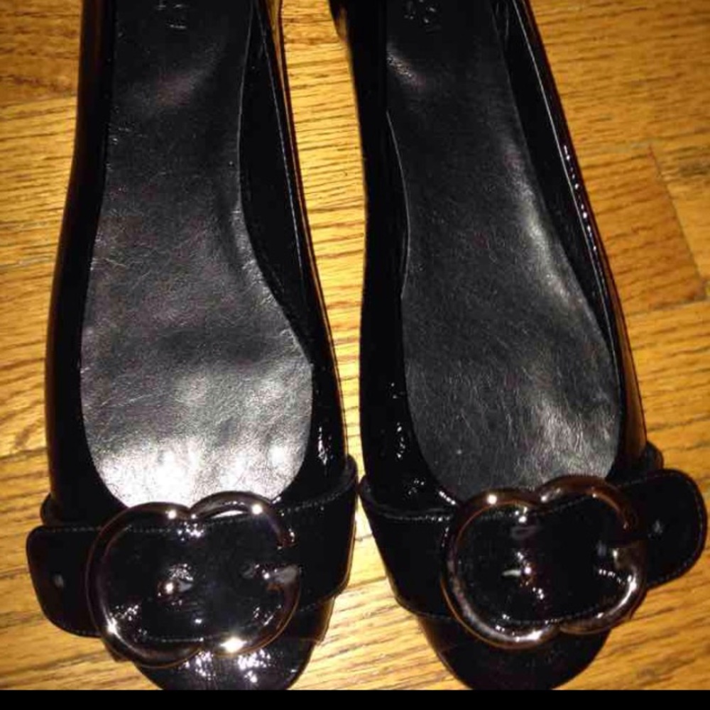 gucci nwt peep toe black