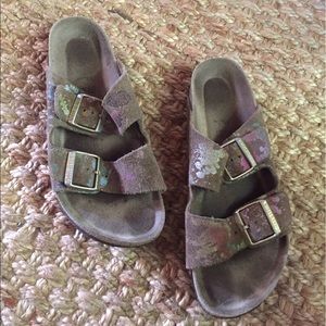 women's size 7 1/2 to 8 Birkenstock Sandals