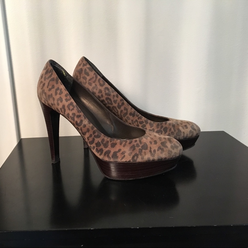 Stuart Weizman Animal Print Size 8 - image 2