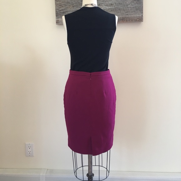 Contemporary Pencil Skirt + Victoria Secret Top! - Picture 6 of 8