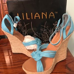 Brand New Liliana Sz 8 Blue Wedges