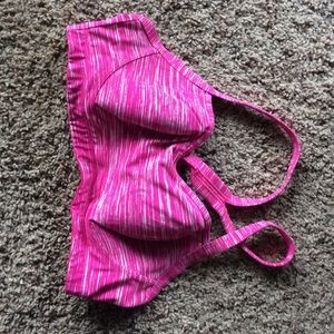 VS Sportsbras Pictured