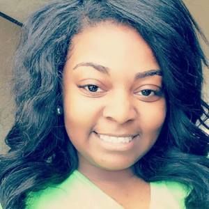 Meet your Posher, De'nae