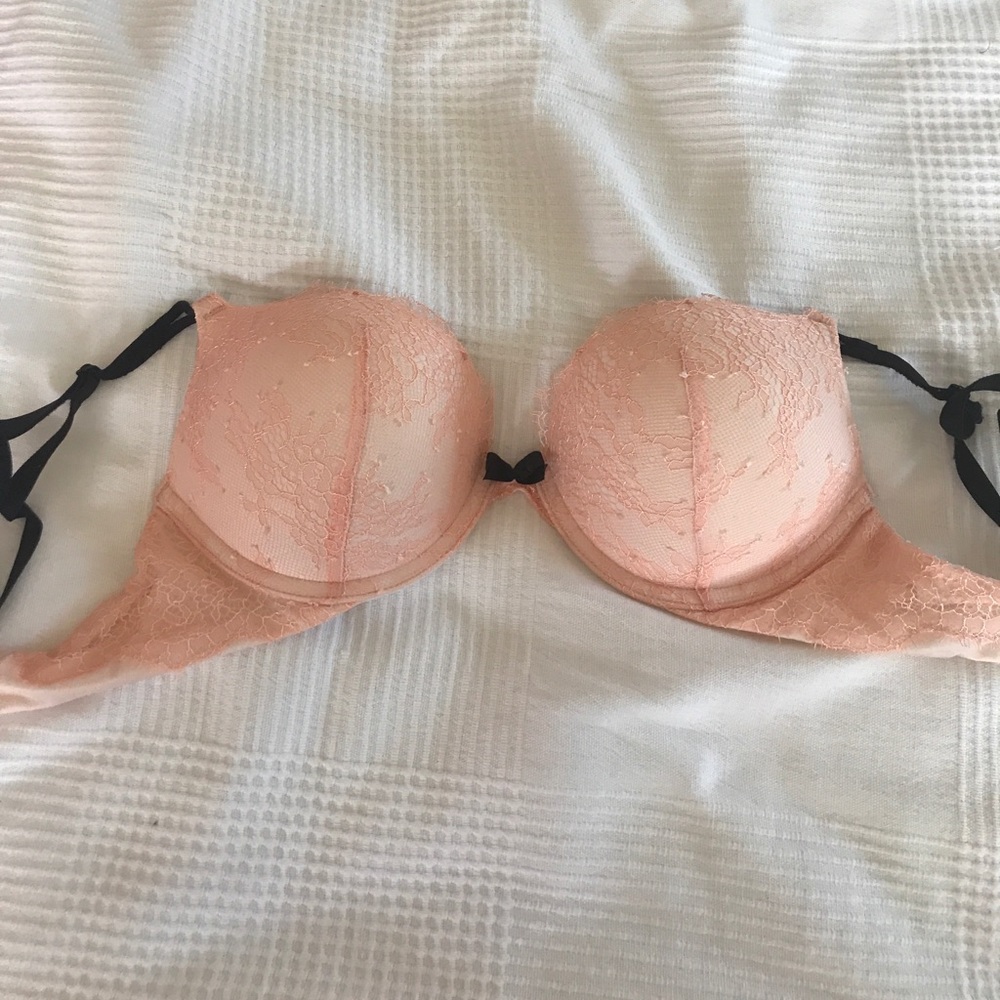 Victoria's Secret Peach Bombshell bra
