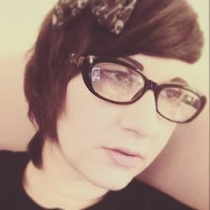 Meet your Posher, Clarissa