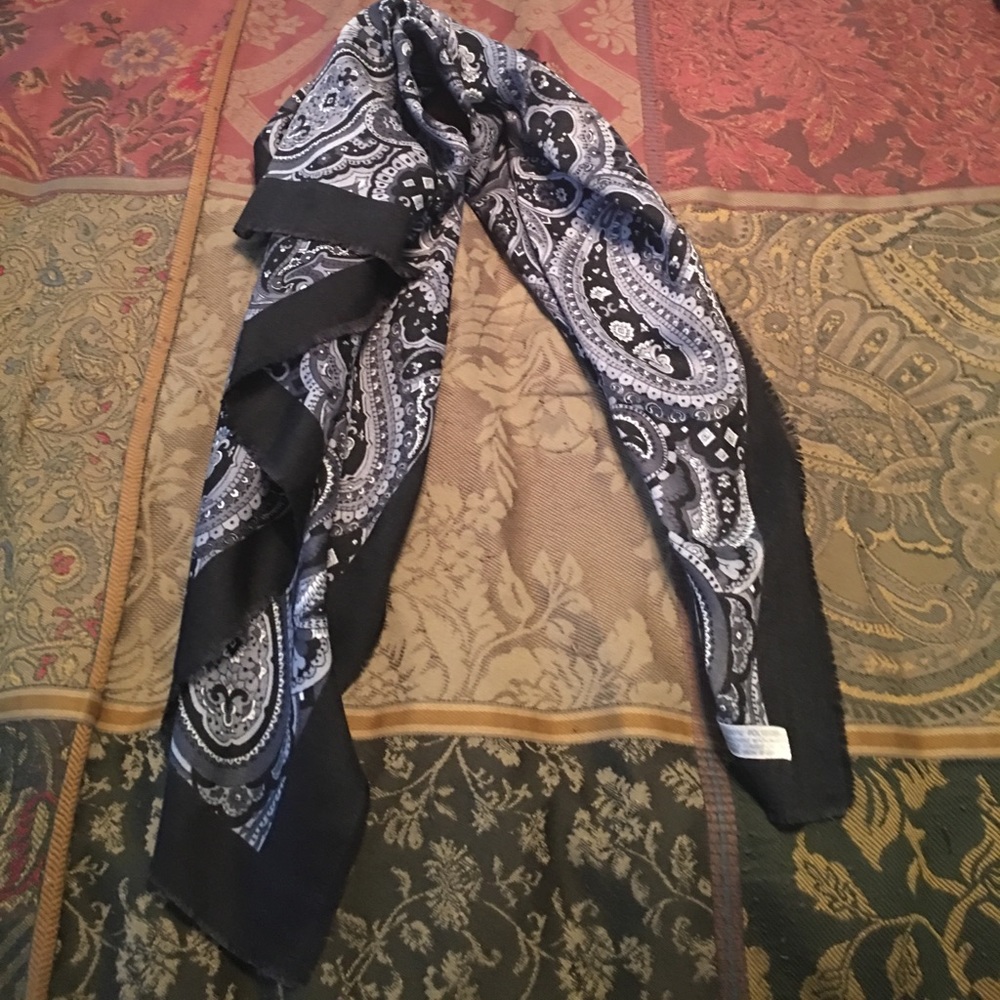 Scarf!