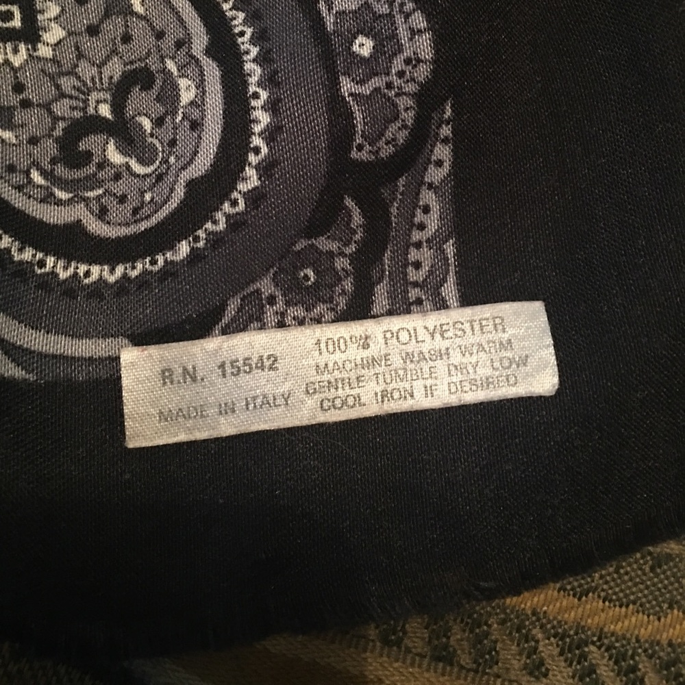Scarf! - Picture 2 of 4
