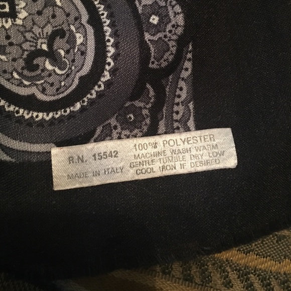 Scarf! - Picture 2 of 4