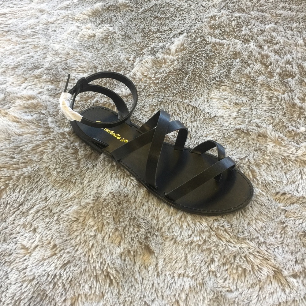 Under Wraps Sandal - Black