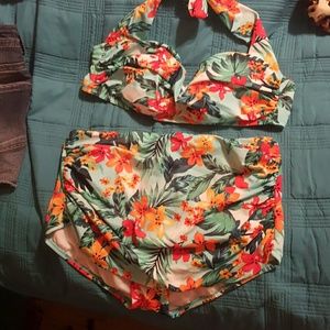 Catalina Womens 2 piece bathing suit