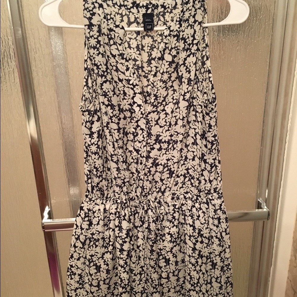 Mini dress with pockets