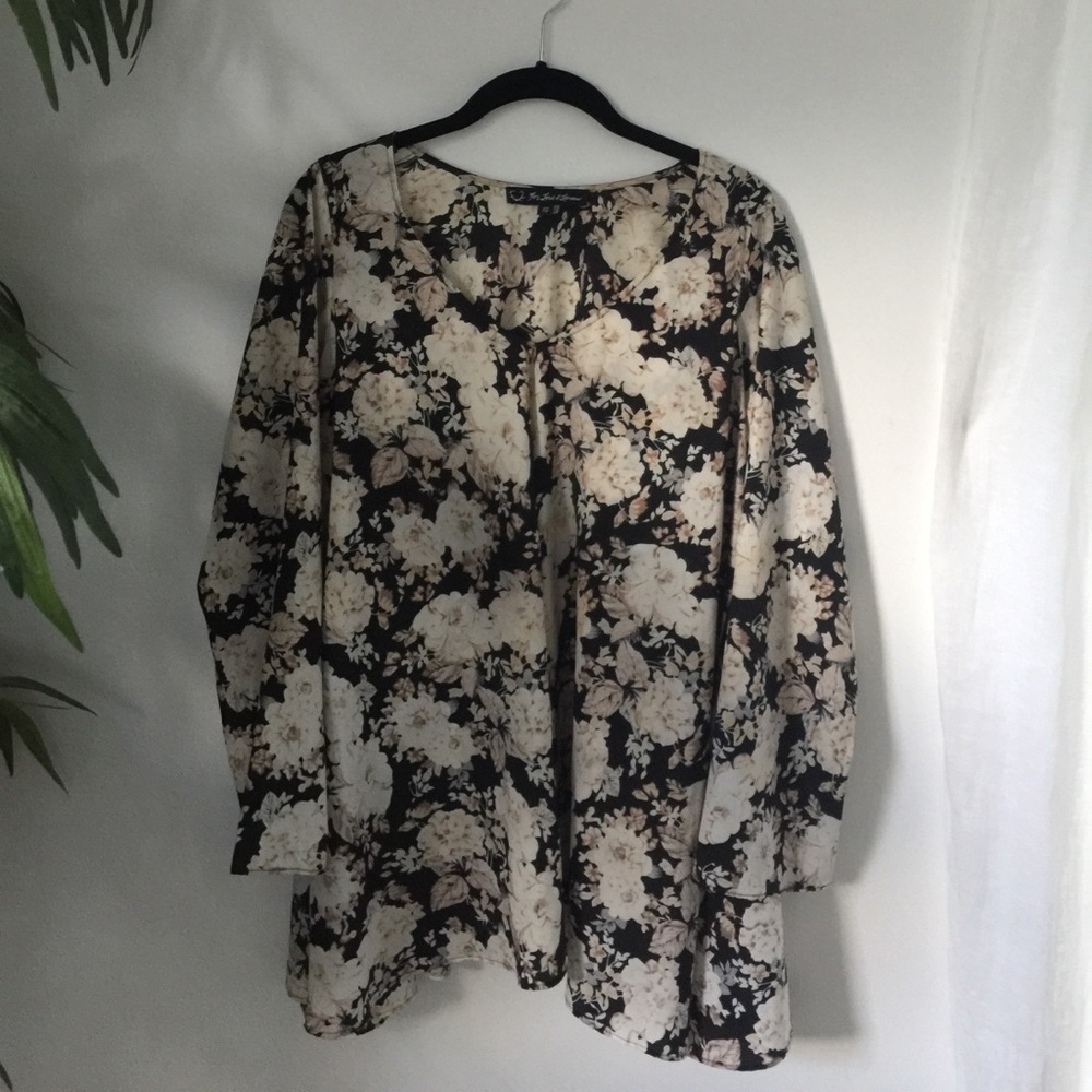 Love and lemons flowy floral dress