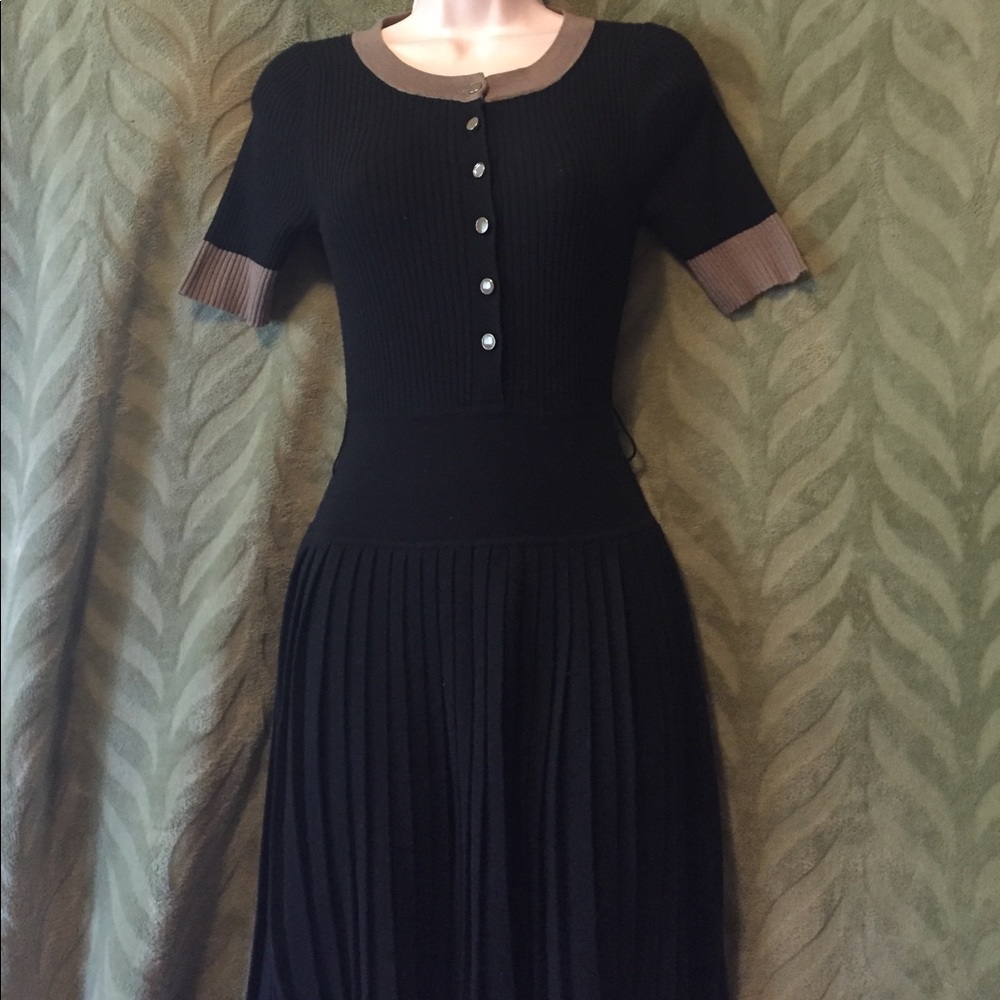 🔱 max and cleo dress