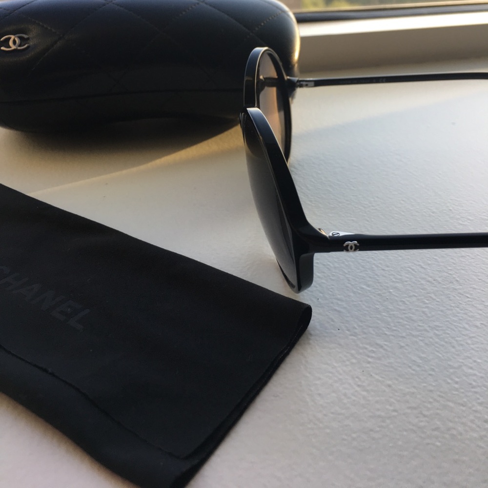 Sunglasses - Picture 2 of 2
