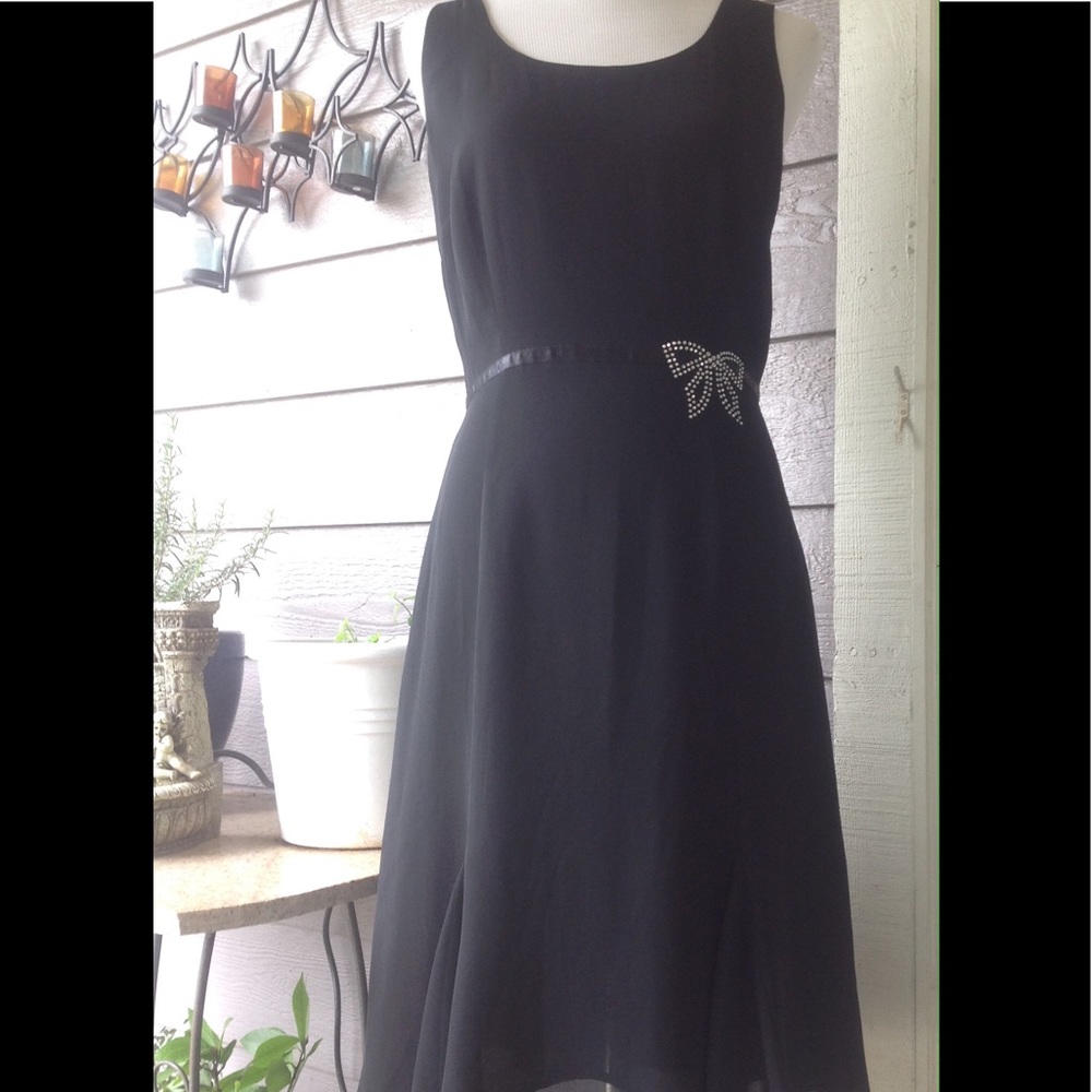 🎈sale 3/$15🎈 Black sleeveless midi  dress
