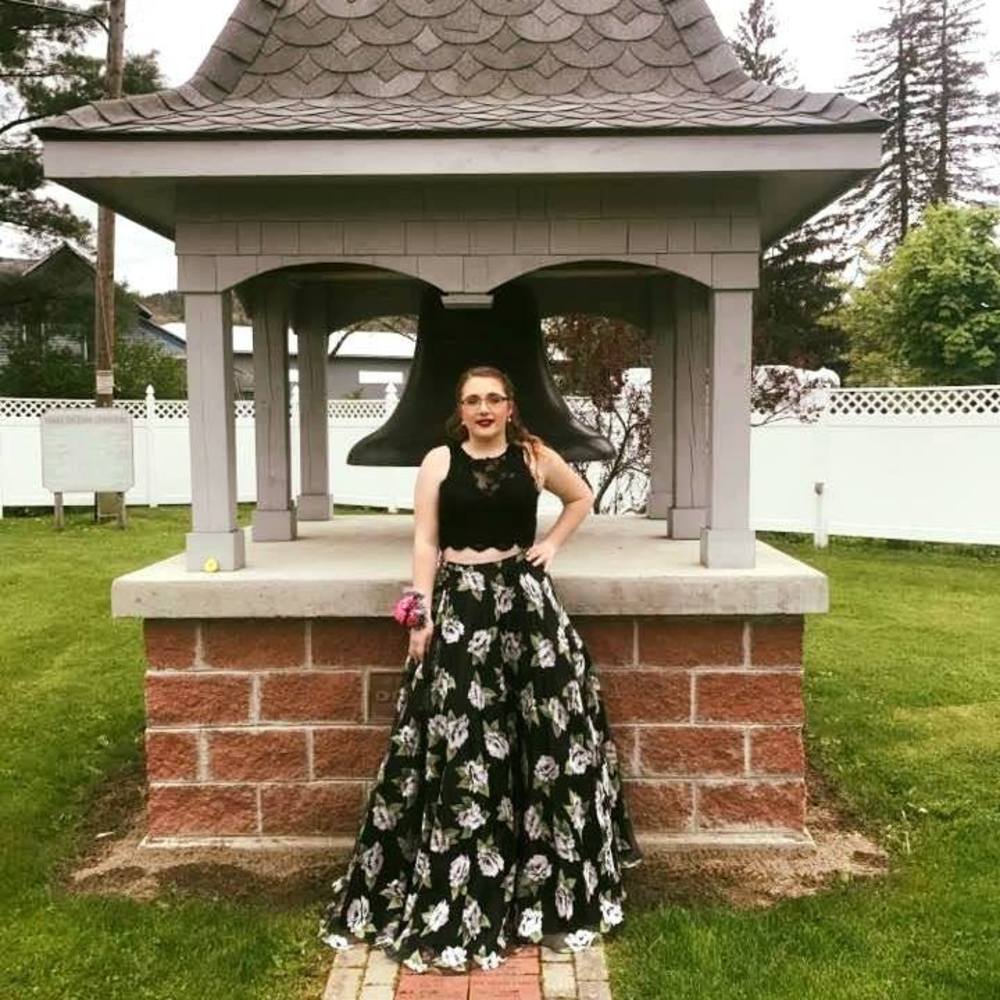 Meet your Posher, Hailey