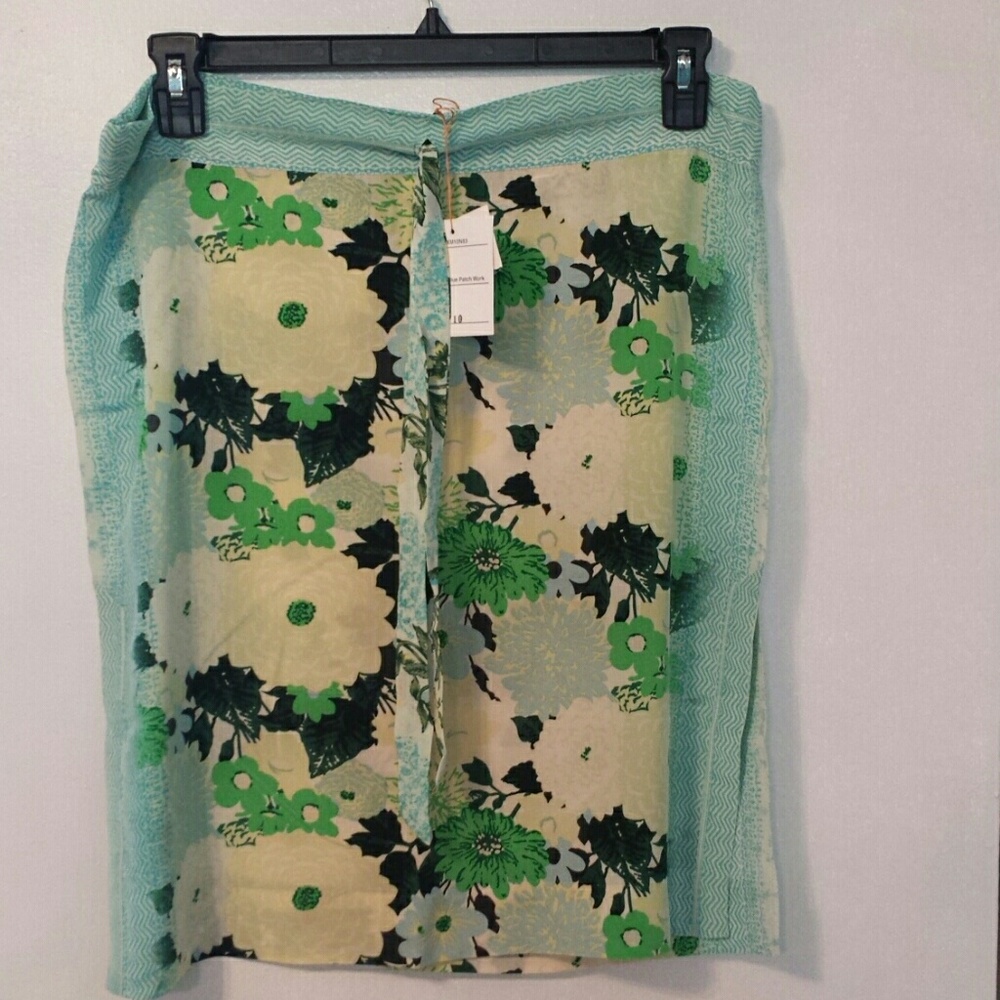 PLENTY, BY TRACEY REESE 100% silk skirt