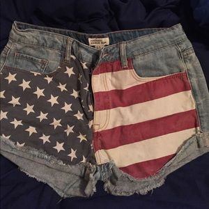 American flag 🇺🇸 shorts!
