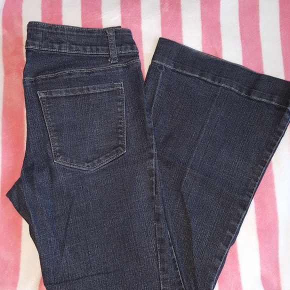 Jeans - Picture 3 of 4