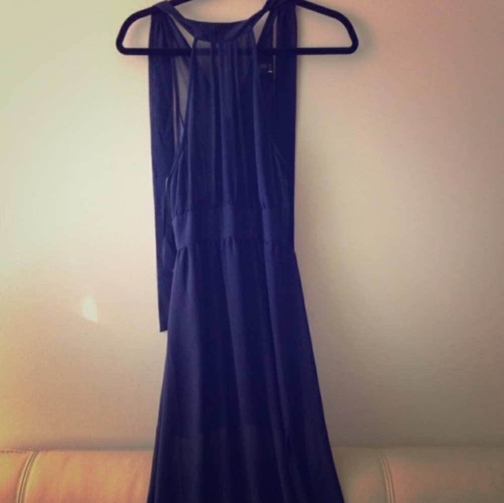 Dress - Picture 6 of 8