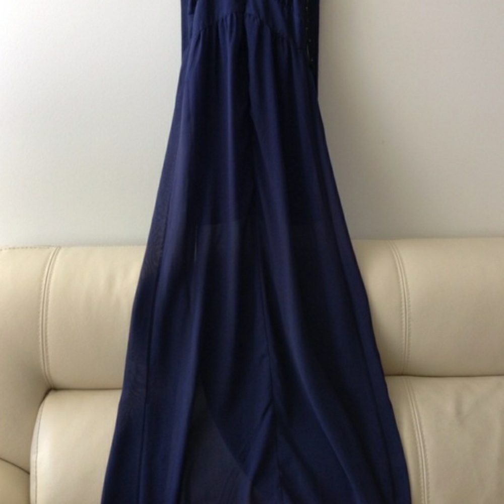 Dress - Picture 8 of 8