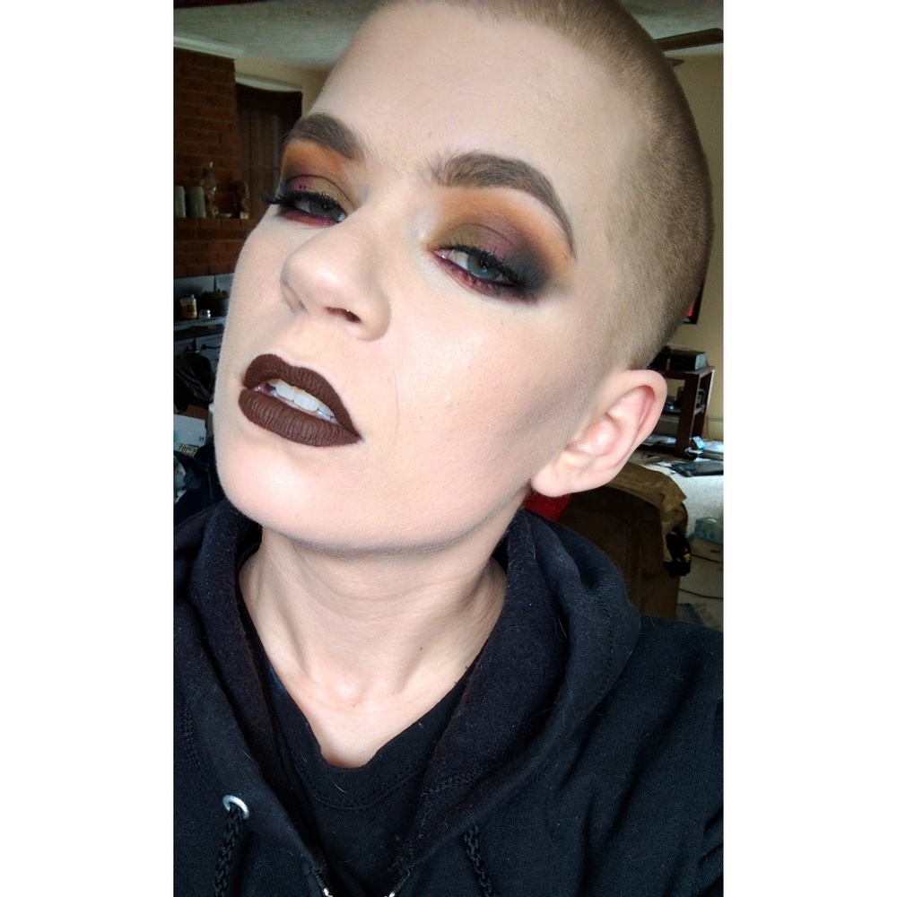 Meet your Posher, ClothCasualty!