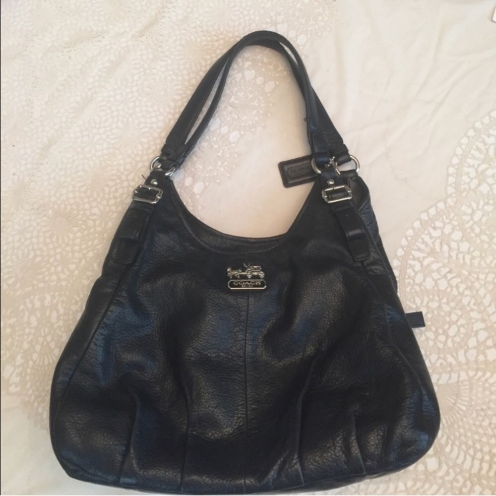 👜FINAL SALE Coach Black Madison Maggie Hobo Purse