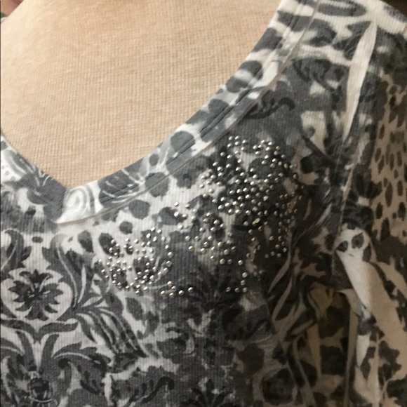 Long sleeve tee: 🚫SOLD🚫 - Picture 3 of 4