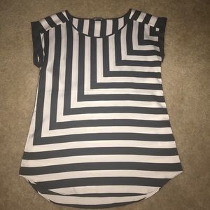 Express black and white top