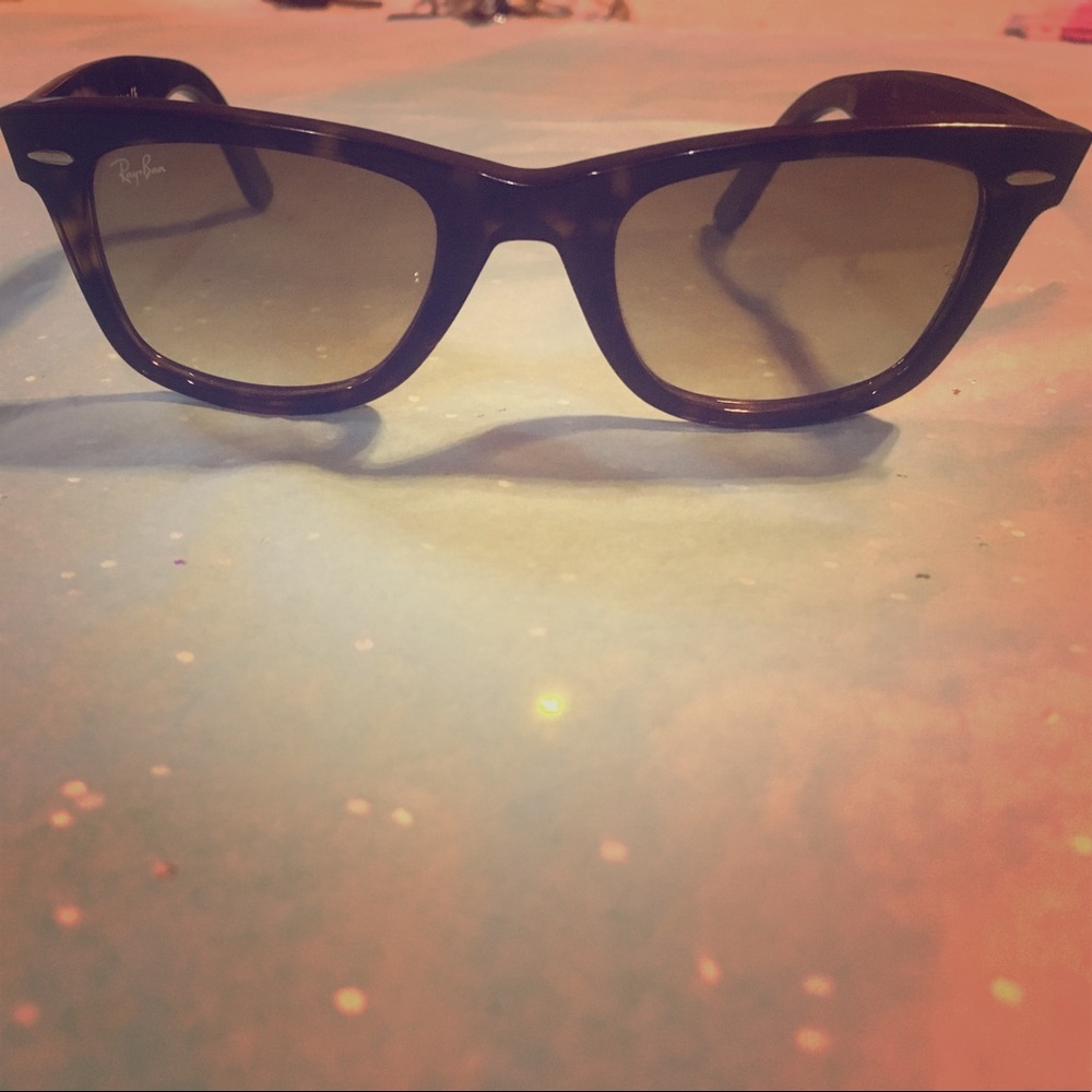 Wayfarer Ray-bans