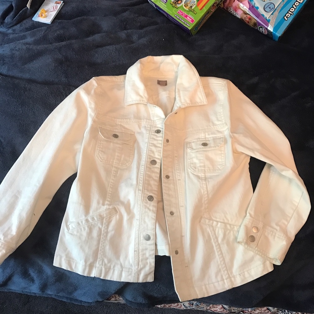 Women's white jean jacket