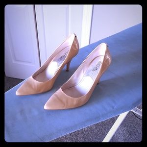 Michael Kors Nude Pumps