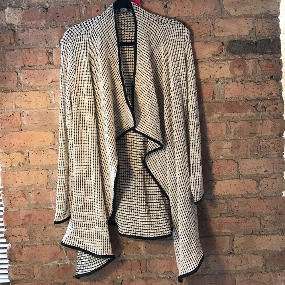 Love Culture Detailed Shawl w/Faux Leather, Size L