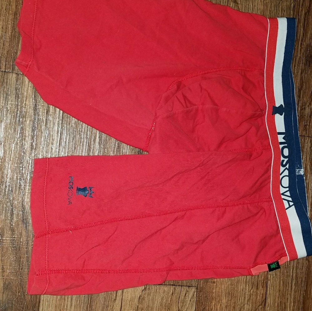 Moskova compression shorts