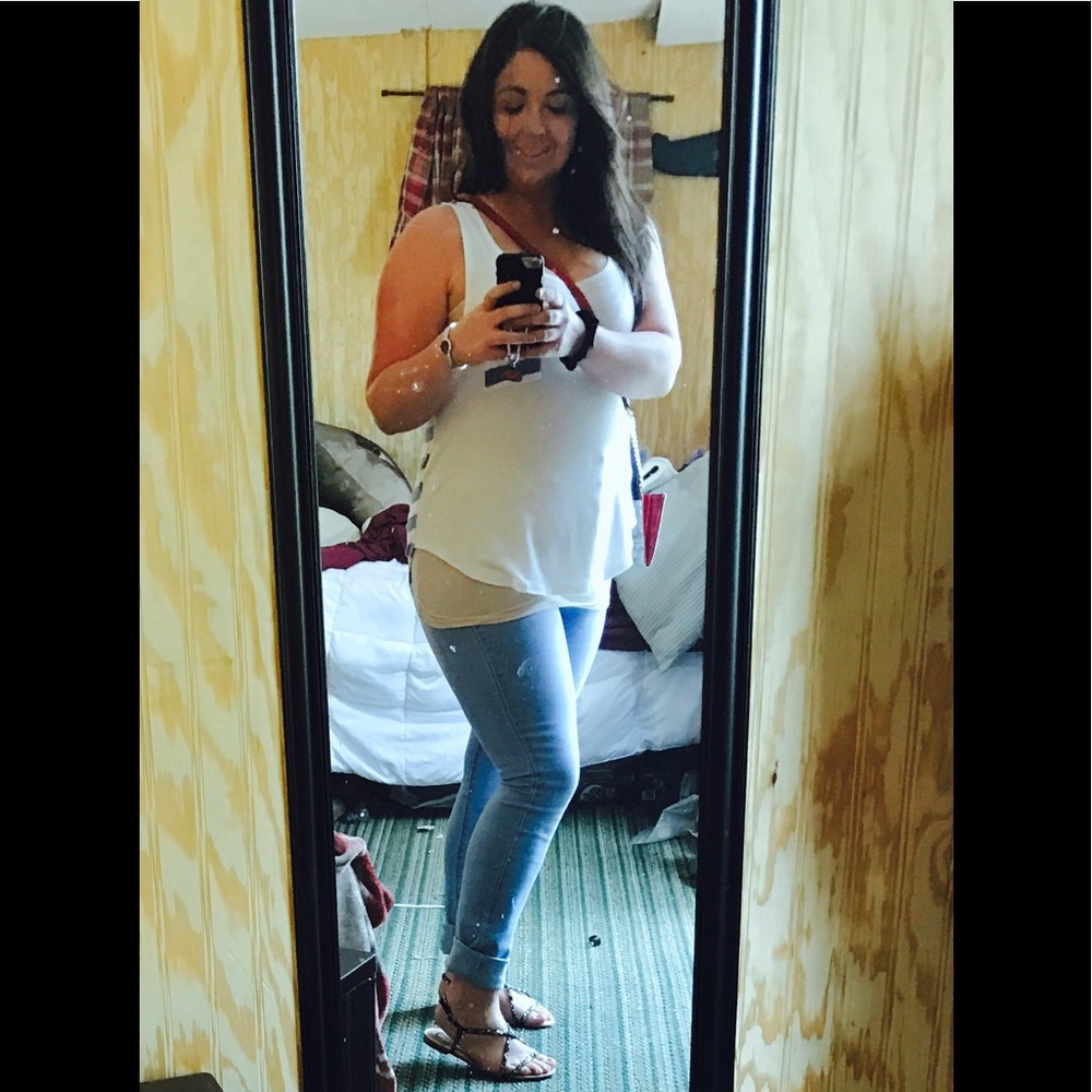 Meet your Posher, Hailey - Picture 8 of 8